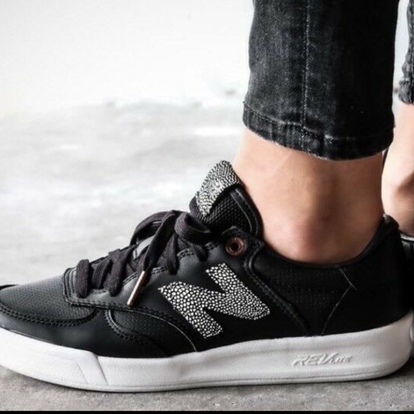 new balance wrt300gr